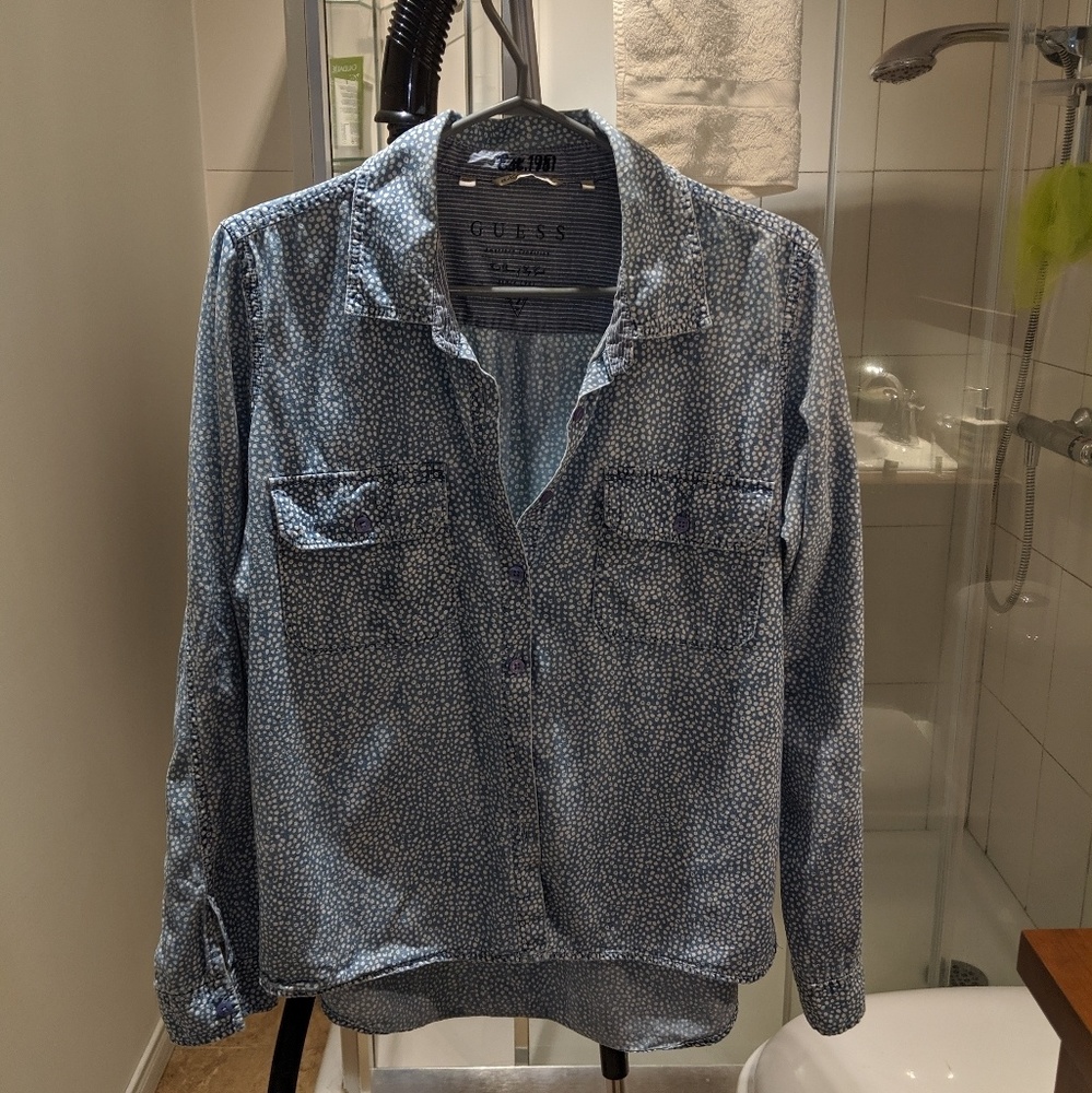 Relaxed Guess shirt